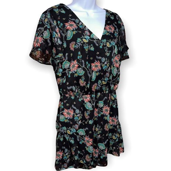 Xhilaration Floral Print Short Sleeve Jumper Shorts - Picture 1 of 7